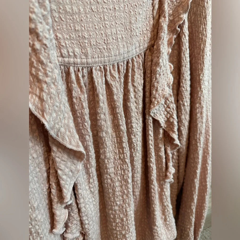 Free People Ruffled Peasant Top Peach Pink Long Sleeve (Size Small)